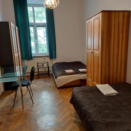 Apartment Mariacki Tower Cracóvia Exterior foto